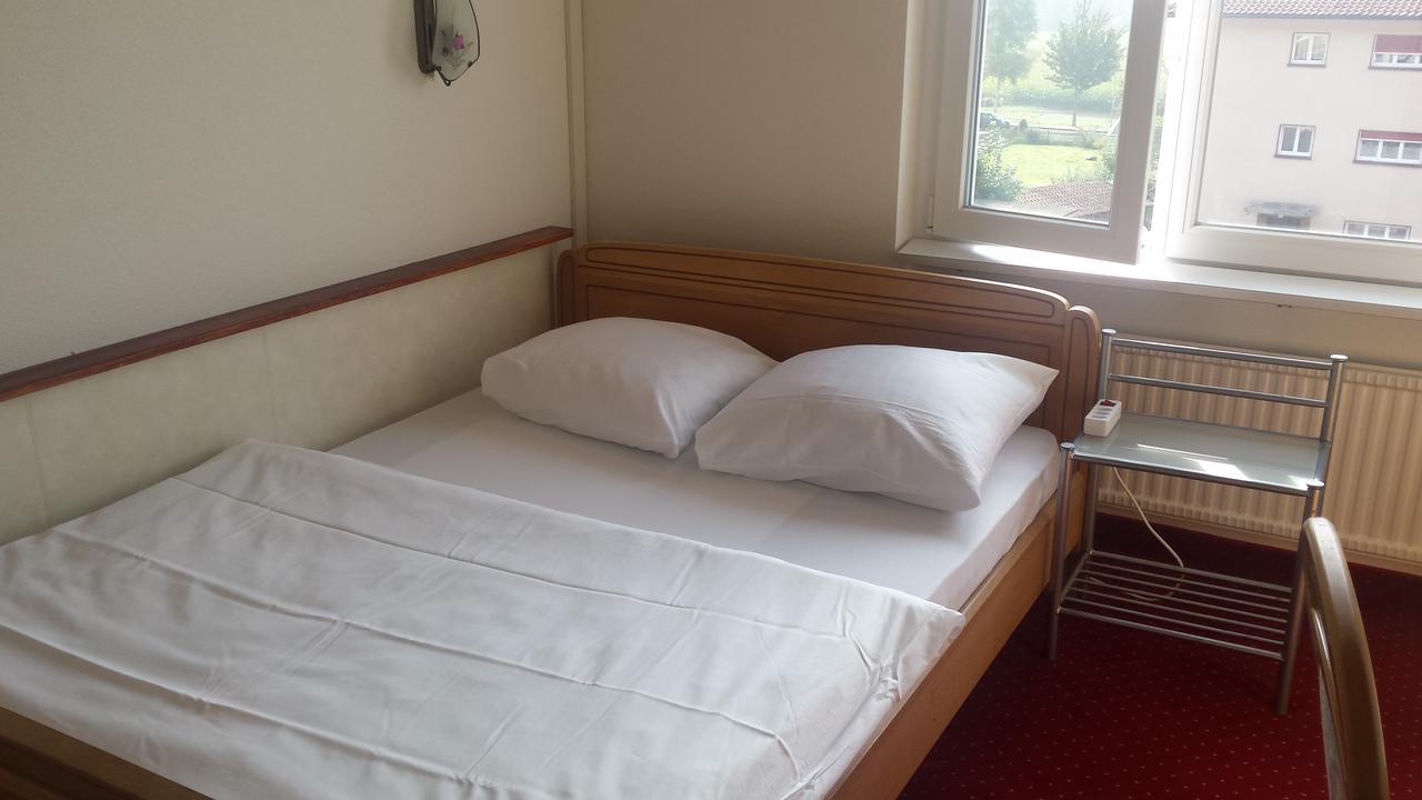 Hotel Restaurant Klosterli Pieterlen Екстериор снимка